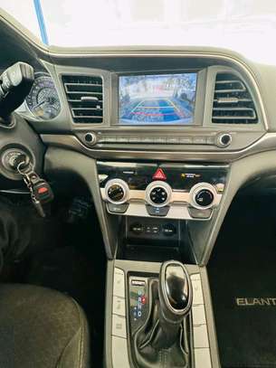 Hyundai elantra 2020 image 5