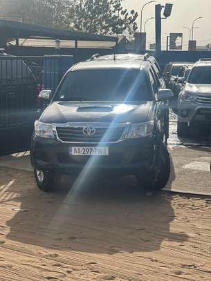 Toyota Hilux 2015 image 2