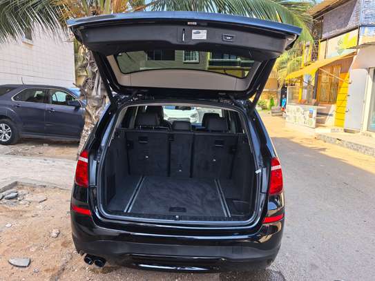 BMW X3 SUV SDrive 28i noir spacieux confort et puissance image 12