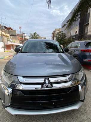 Mitsubishi Outlander 2018 image 3