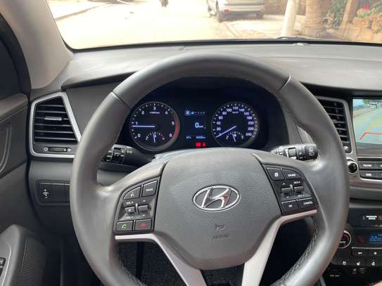 Hyundai Tucson evgt 2017 full option image 13