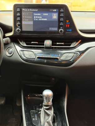 Toyota c-hr image 6