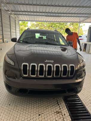 Jeep cherokee image 9