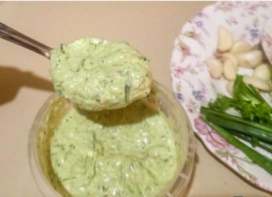 Sauce verte maison  et nokoss onctueuse aux herbes fraîches image 1