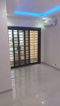 Appartement F4 à louer Ngor Cité SOCABEG image 7