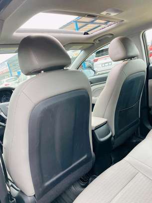 Hyindai elantra gt 2018 image 6