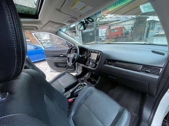 MITSUBISHI OUTLANDER 2016 image 11