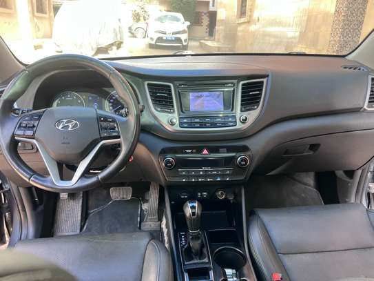 Hyundai Tucson Limited image 12