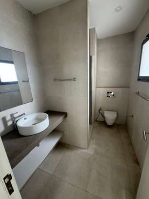 APPARTEMENT F4 HAUT STANDING  POINT E image 15