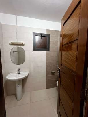 Appartement F4 à louer à la Zone B image 12