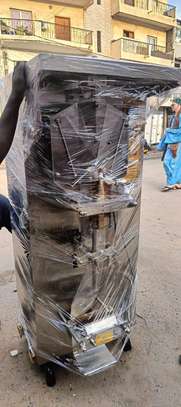 Machine d'emballage sachet d'eau image 1