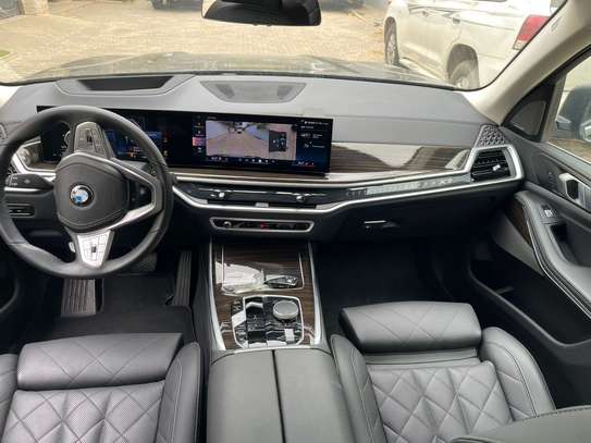 BMW X7 xdrive 40i 2024 image 7