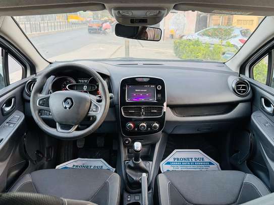 RENAULT CLIO 4 image 9