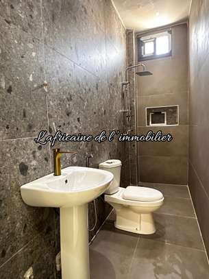 À louer – Appartement F4 neuf aux Mamelles image 8