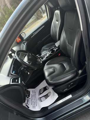 Ford fusion image 2