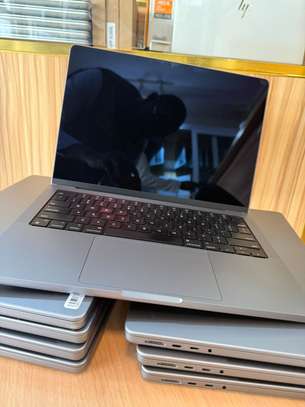 MacBook Pro M1 (2021) 14.2-inch image 3