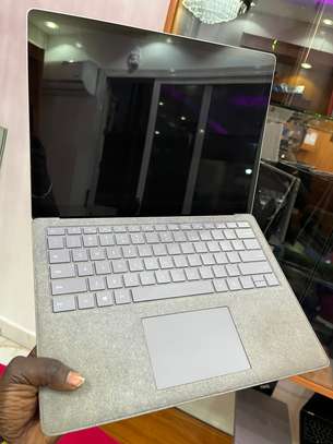 Surface laptop2 i5 7th image 4