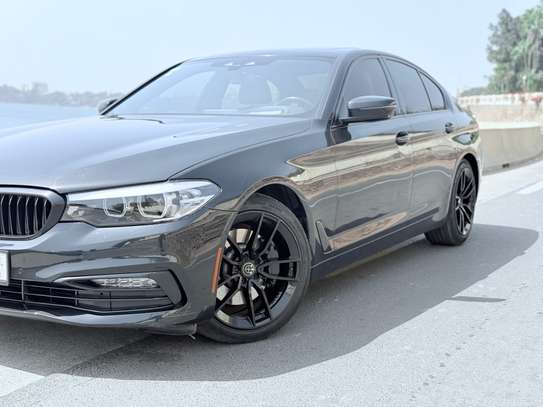 BMW SÉRIE 5 530i - SPORT LINE image 1