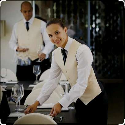 Demande d'emploi comme serveuse de restaurant image 3