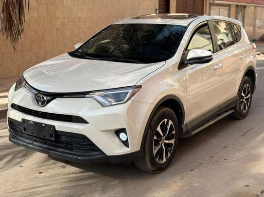 TOYOTA RAV4 2019 image 2