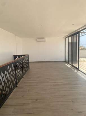 Bureau à louer - Hotel Yas Almadies image 8