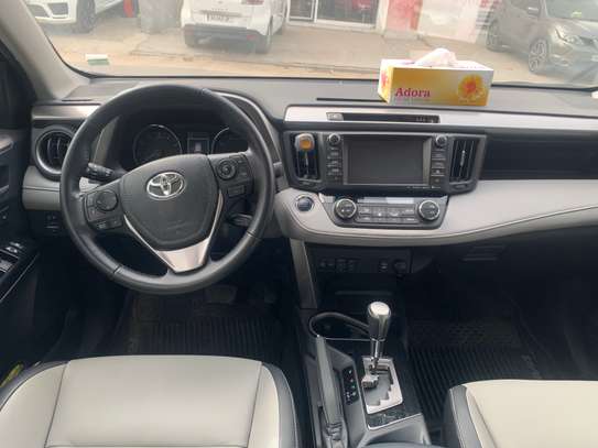 Toyota rave 4 2018 image 4