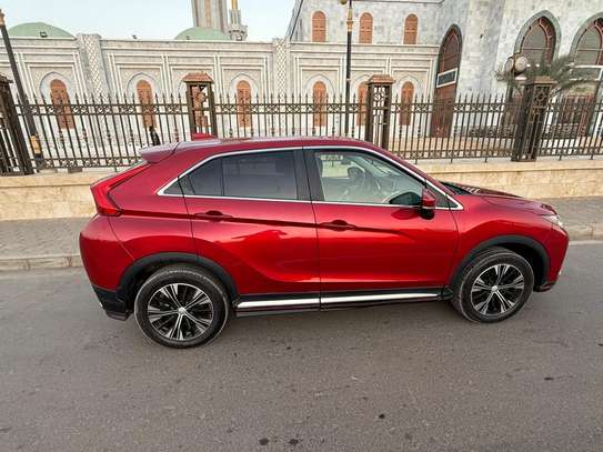 MITSUBISHI ECLIPSE CROSS image 8