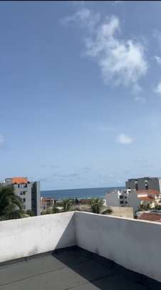 Appartement meublé au virage image 7