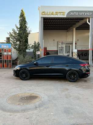 Hyundai Elantra 2017 image 5