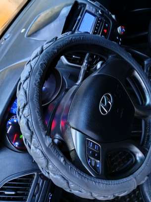 Hyundai IX35 image 6