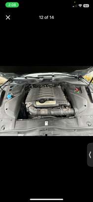 Porsche Cayenne 2017 platinum edition image 10
