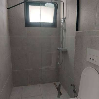 Appartement neuf à louer sur la corniche des Almadies image 4
