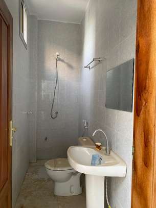 Appartement à louer à la cité impôts et domaines image 3