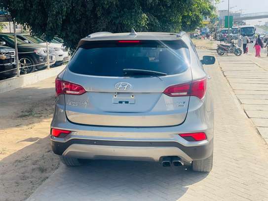 HYUNDAI SANTA FE image 2