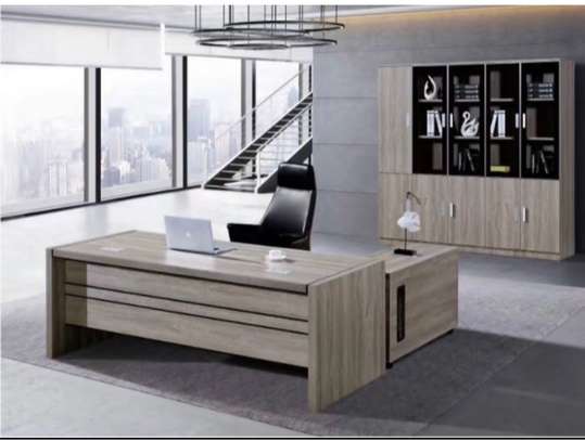 Table de bureau avec retour et caisson image 1