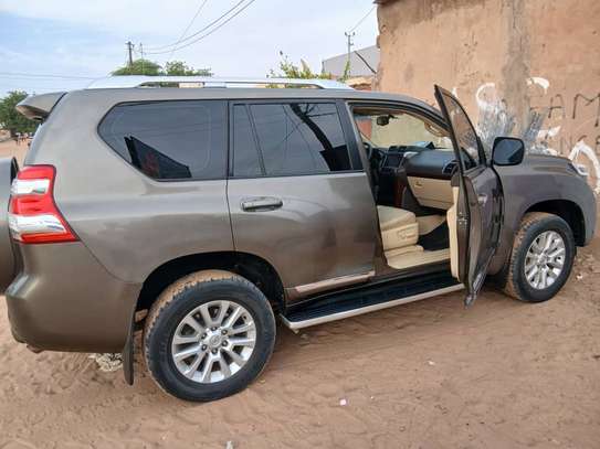 toyota prado image 8