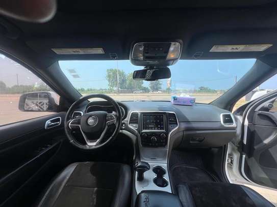 Jeep grand cherokee image 2