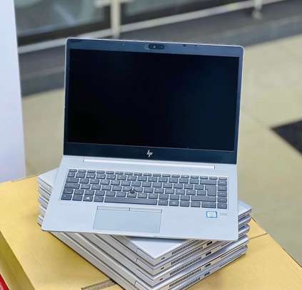 Hp EliteBook 830 g5 i5 8th image 2