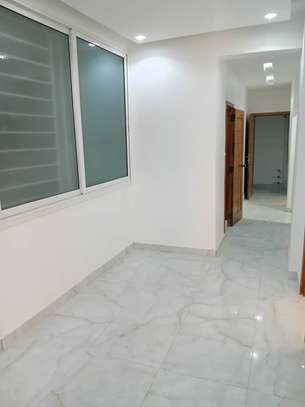 APPARTEMENTS F5 POINT E image 1
