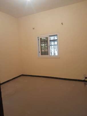 Appartement de 4 chambre à louer à Malicounda image 2