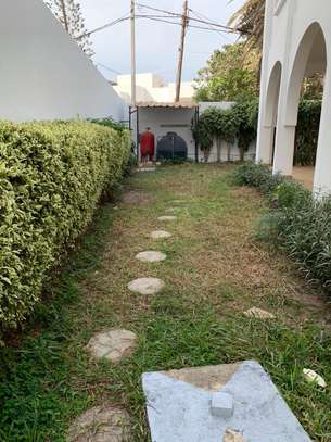 Villas jumelées à louer aux Almadies image 7