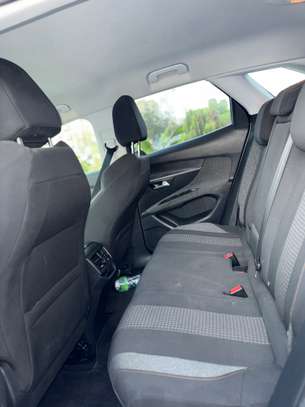 PEUGEOT 3008  ANNÉE : 2018 image 4