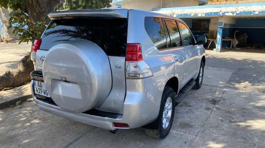Toyota Prado image 4