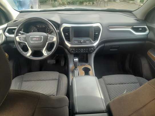 Gmc Acadia image 2
