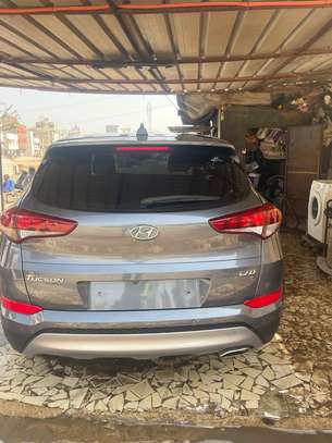 HYUNDAI TUCSON 2018 image 7
