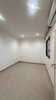 Appartement à louer aux Almadies au 5e étage image 11