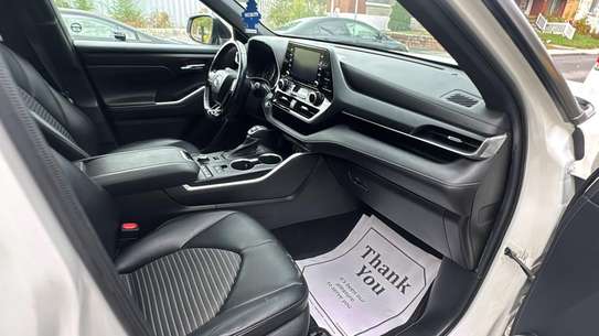 Toyota Highlander XSE édition spéciale image 10