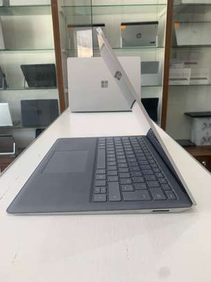 Microsoft surface laptop2 image 3