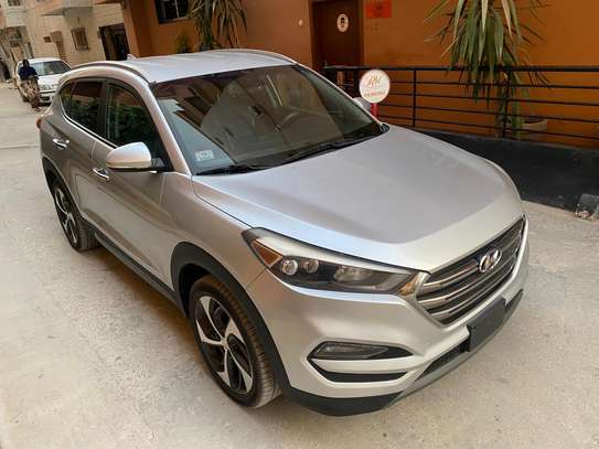 HYUNDAI Tucson LIMITED 4x4 venant image 2