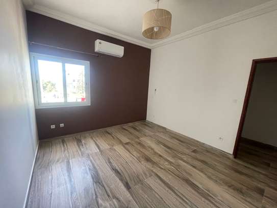 Appartement avec terrasse privé à Louer à Dakar Mermoz image 6